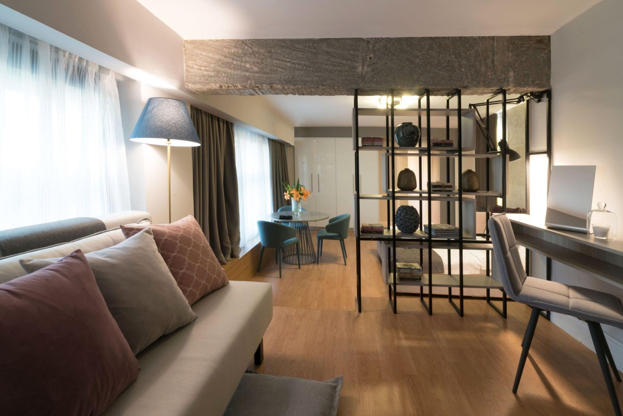 47 Luxury Suites Атина Екстериор снимка