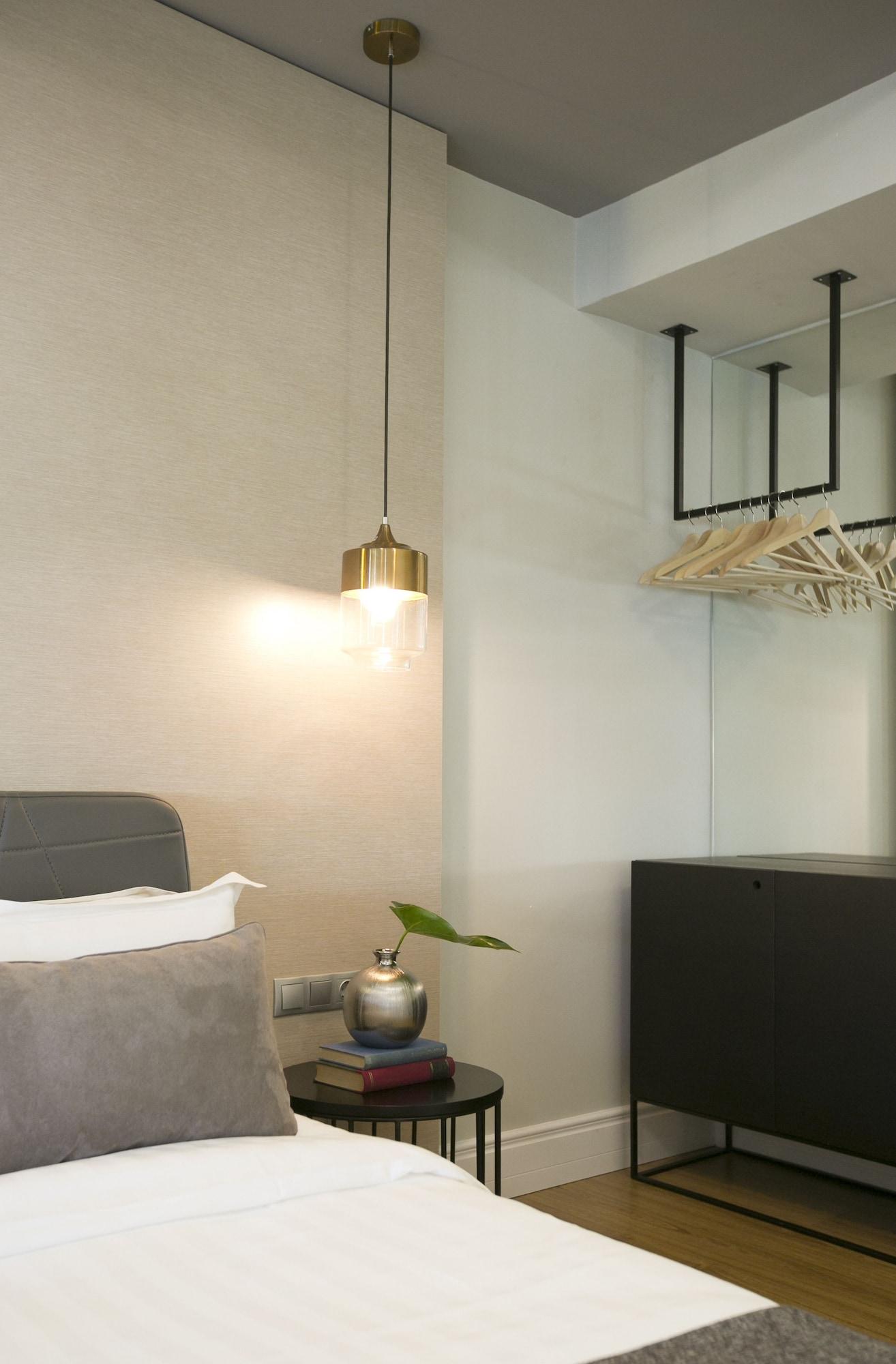 47 Luxury Suites Атина Екстериор снимка