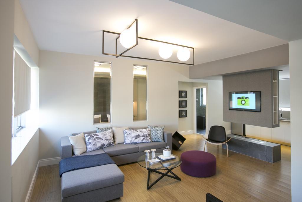 47 Luxury Suites Атина Екстериор снимка