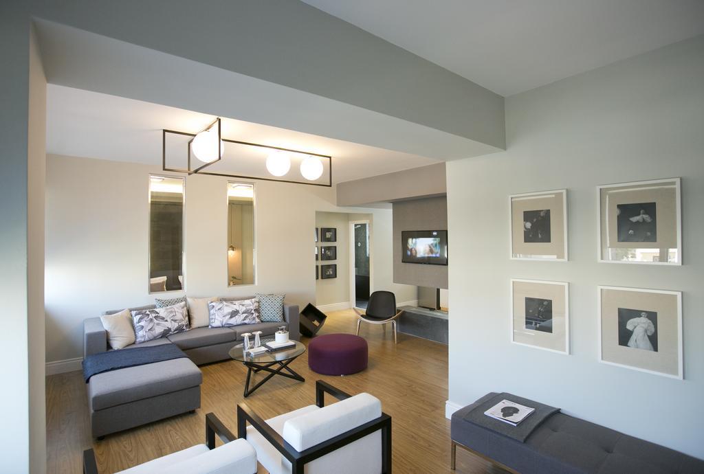 47 Luxury Suites Атина Екстериор снимка