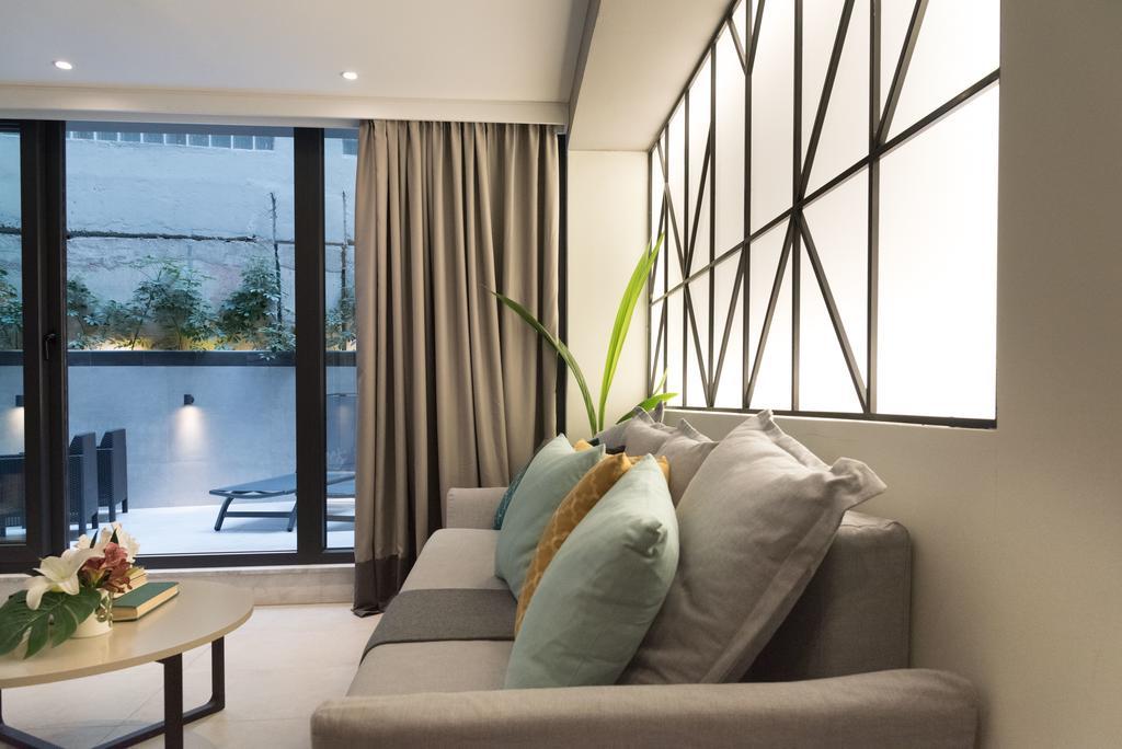 47 Luxury Suites Атина Екстериор снимка